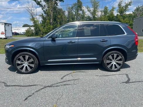Used 2025 Volvo XC90 T8 Plus w/ Protection Package Premier AWD/4WD image 2