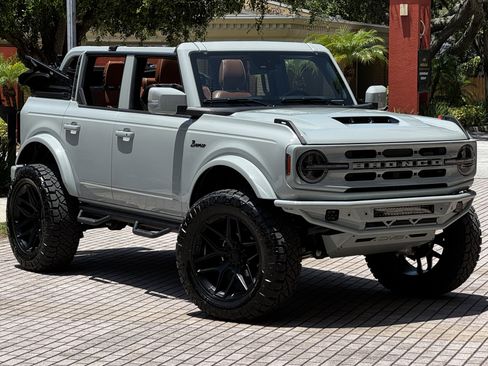 Used 2024 Ford Bronco Outer Banks AWD/4WD image 6