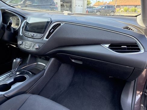 Used 2016 Chevrolet Malibu LT FWD image 14