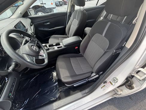 Used 2025 Nissan Sentra SV FWD image 30