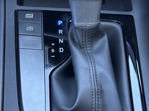 Certified 2025 Hyundai Elantra Sport image 26