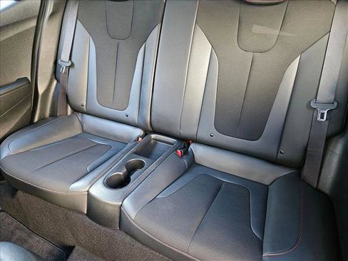 Used 2019 Hyundai Veloster 2.0 Premium image 16