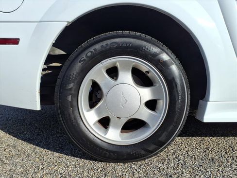 Used 2000 Ford Mustang Convertible image 7