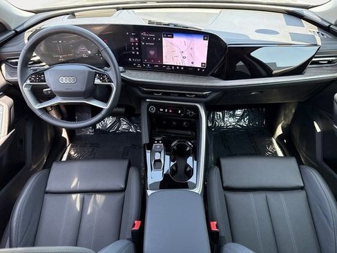 Certified 2025 Audi Q5 2.0T Premium Plus w/ Premium Plus image 13