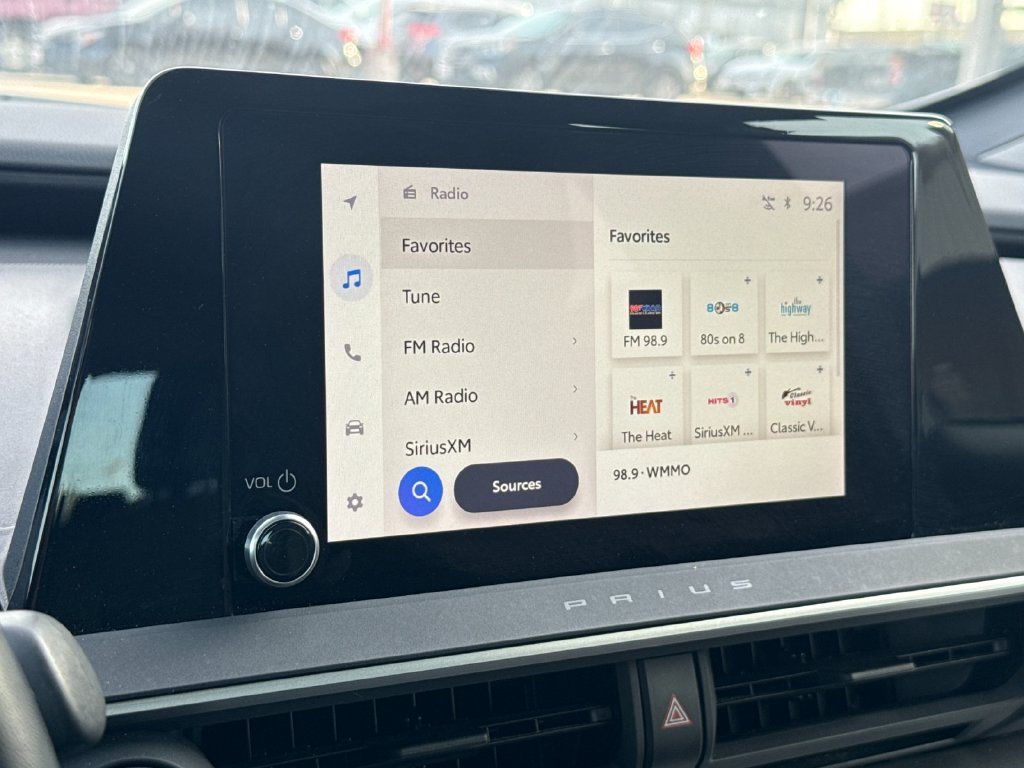 Certified 2025 Toyota Prius LE FWD image 18