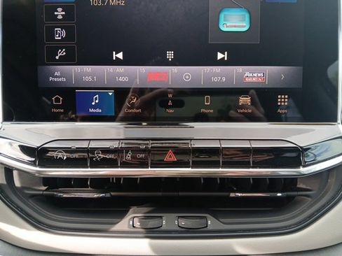 Certified 2022 Jeep Compass Limited w/ Elite Group image 28