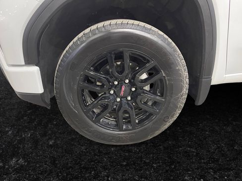 Certified 2025 GMC Sierra 1500 Elevation image 15