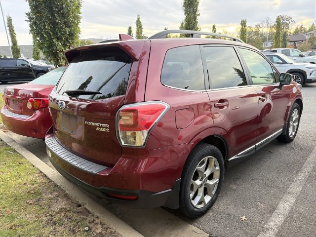 Used 2017 Subaru Forester 2.5i Touring AWD/4WD image 4
