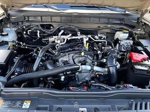 Certified 2025 Ford Bronco Outer Banks AWD/4WD image 32