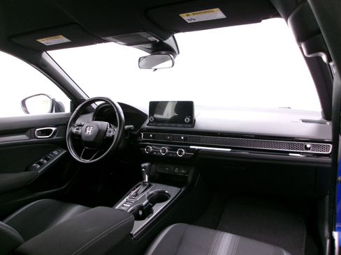Used 2024 Honda Civic Sport image 3