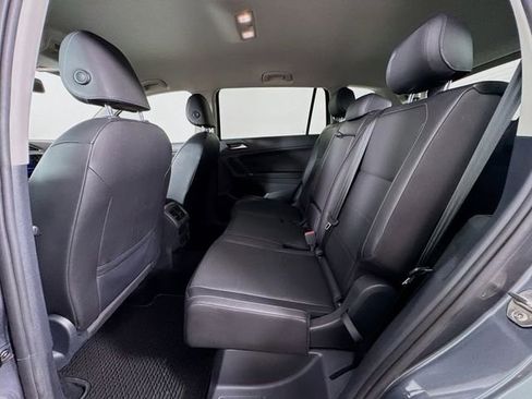 Used 2020 Volkswagen Tiguan SE FWD image 39