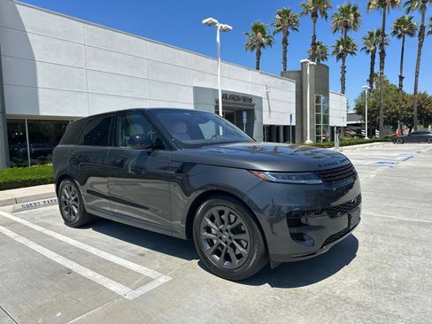 Used 2023 Land Rover Range Rover Sport SE AWD/4WD image 2