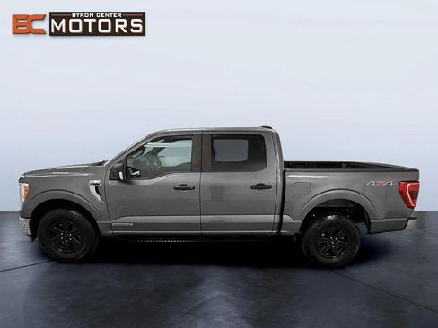 Used 2022 Ford F150 XLT image 3
