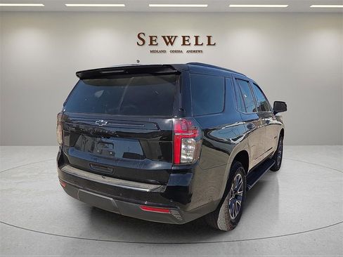 Used 2024 Chevrolet Tahoe Z71 w/ Luxury Package image 4