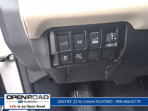 Used 2022 Subaru Ascent Limited w/ Technology Package image 15
