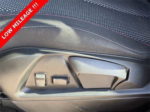 Used 2017 Chevrolet Equinox LS image 17