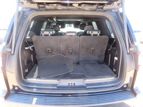 Used 2019 Lincoln Navigator Select image 12