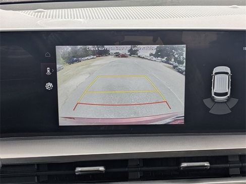 Used 2024 Kia Telluride S image 33