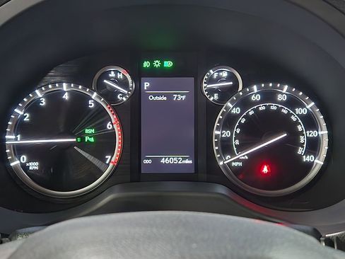 Used 2023 Lexus GX 460 Premium w/ Premium Package image 34