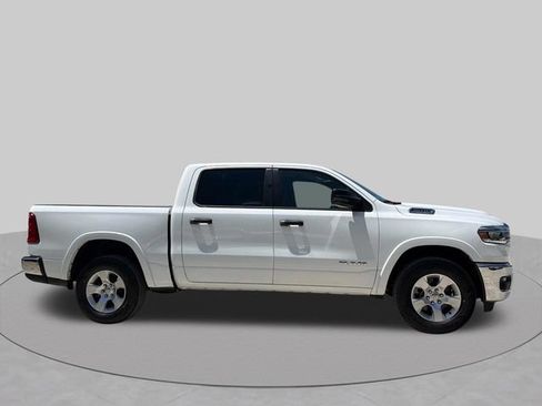 Used 2025 RAM 1500 Big Horn AWD/4WD image 2