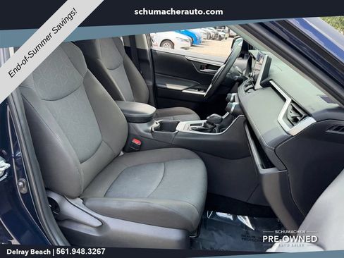 Used 2025 Toyota RAV4 XLE FWD image 18