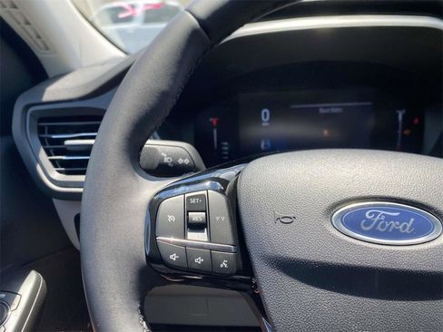 New 2025 Ford Escape Active w/ Cold Weather Package image 18