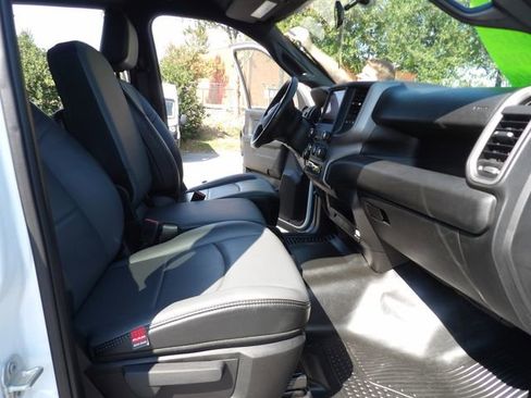 Used 2024 RAM 2500 Tradesman w/ Chrome Appearance Group image 34