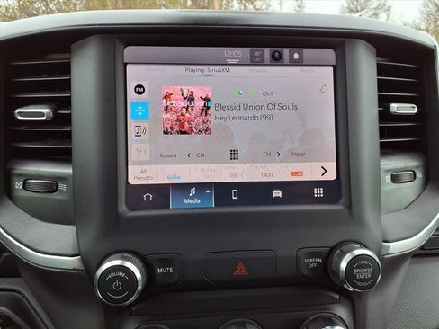 Used 2024 RAM 2500 Big Horn w/ Bed Utility Group image 7