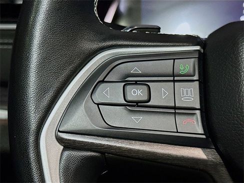 Used 2022 Jeep Grand Cherokee L Limited image 36