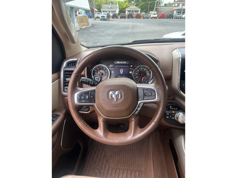 Used 2021 RAM 1500 Laramie AWD/4WD image 12