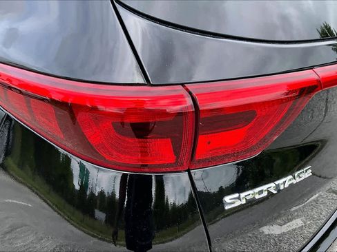 Used 2018 Kia Sportage EX AWD/4WD image 28