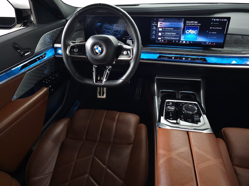 Used 2023 BMW 760i xDrive AWD/4WD image 20