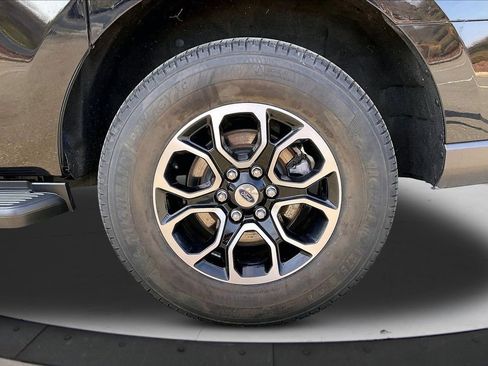 Used 2024 Ford Expedition Max XLT image 37