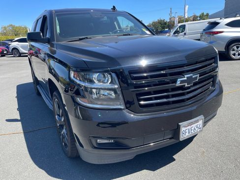 Used 2018 Chevrolet Tahoe LT w/ Luxury Package AWD/4WD image 4