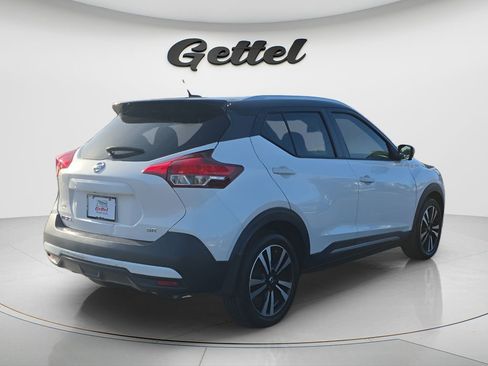 Used 2019 Nissan Kicks SR image 14