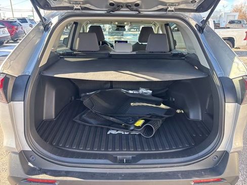Used 2025 Toyota RAV4 XLE image 45