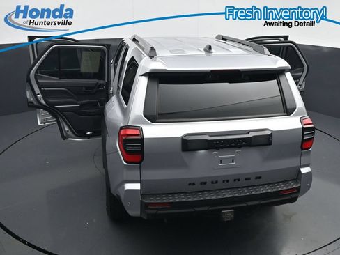 Used 2025 Toyota 4Runner TRD Off-Road Premium w/ Tow Technology Package AWD/4WD image 45