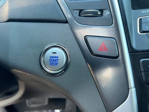 Used 2015 Hyundai Sonata Limited w/ Option Group 02 FWD image 21