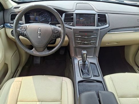 Used 2014 Lincoln MKS FWD image 11