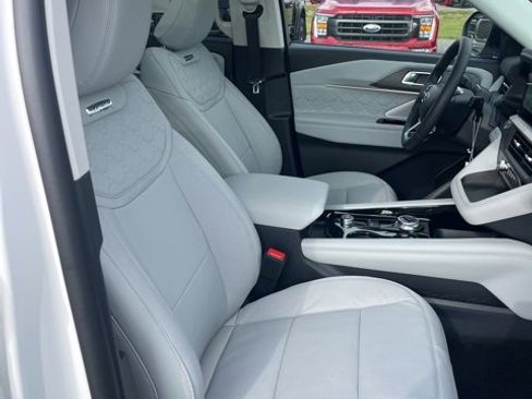 New 2026 Ford Explorer Platinum w/ LUX Leather Package image 20