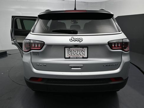 Used 2024 Jeep Compass Limited AWD/4WD image 10