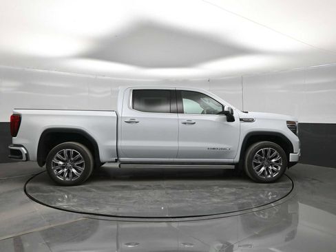 New 2026 GMC Sierra 1500 Denali w/ Denali Reserve Package AWD/4WD image 9