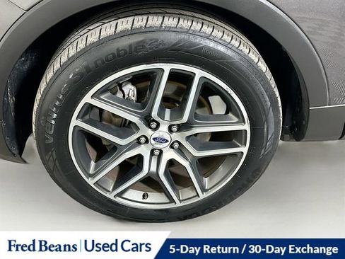 Used 2016 Ford Explorer Sport image 35