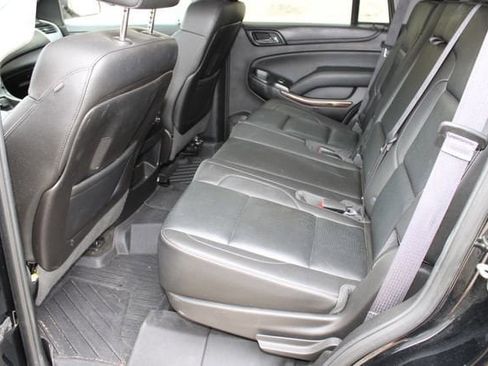 Used 2016 GMC Yukon SLT w/ HD Trailering Package image 5