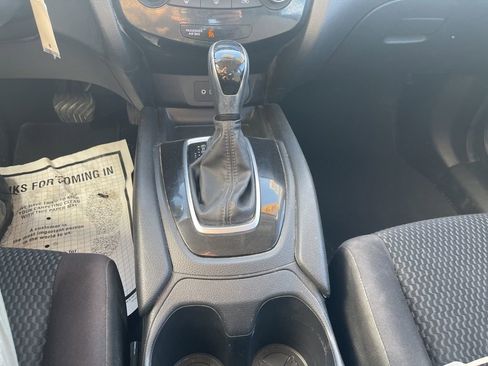 Used 2019 Nissan Rogue Sport S image 27