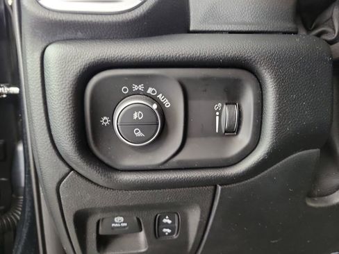 Used 2020 RAM 1500 Big Horn RWD image 13