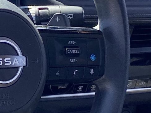 Used 2023 Nissan Rogue SV image 13