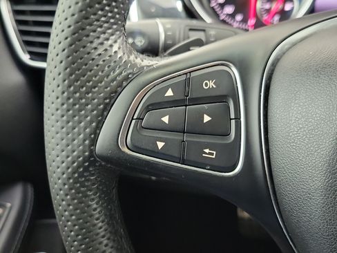 Used 2019 Mercedes-Benz GLE 400 4MATIC image 25