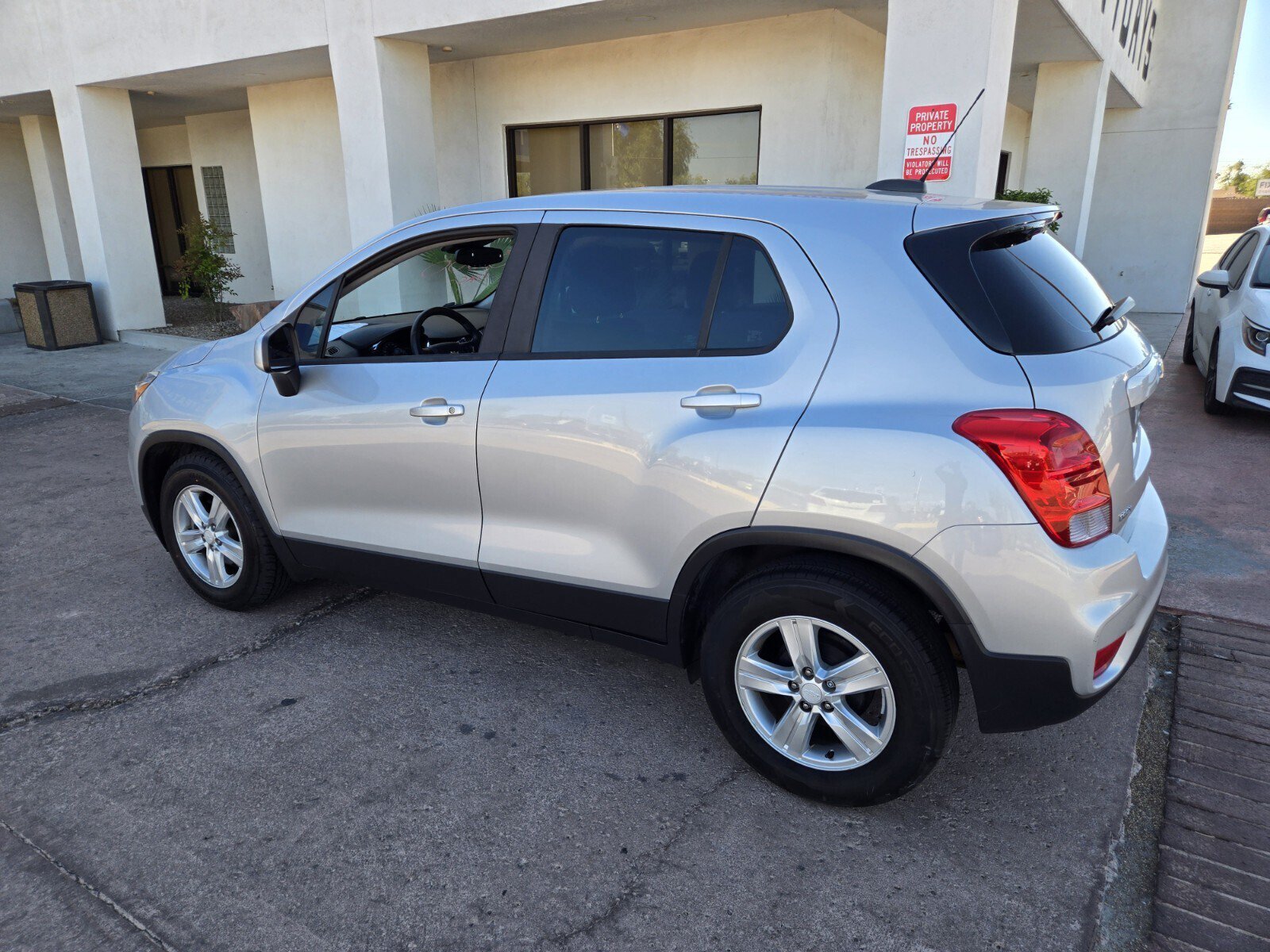 Used 2020 Chevrolet Trax LS FWD image 3