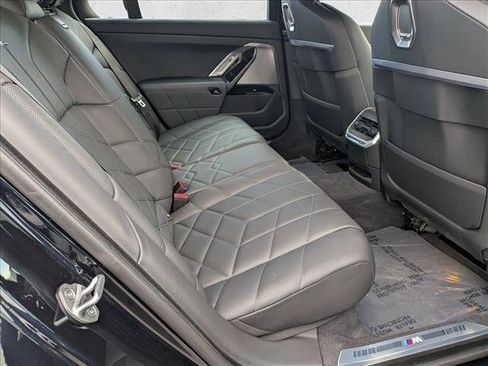 Certified 2024 BMW i7 xDrive60 w/ Premium Package AWD/4WD image 26